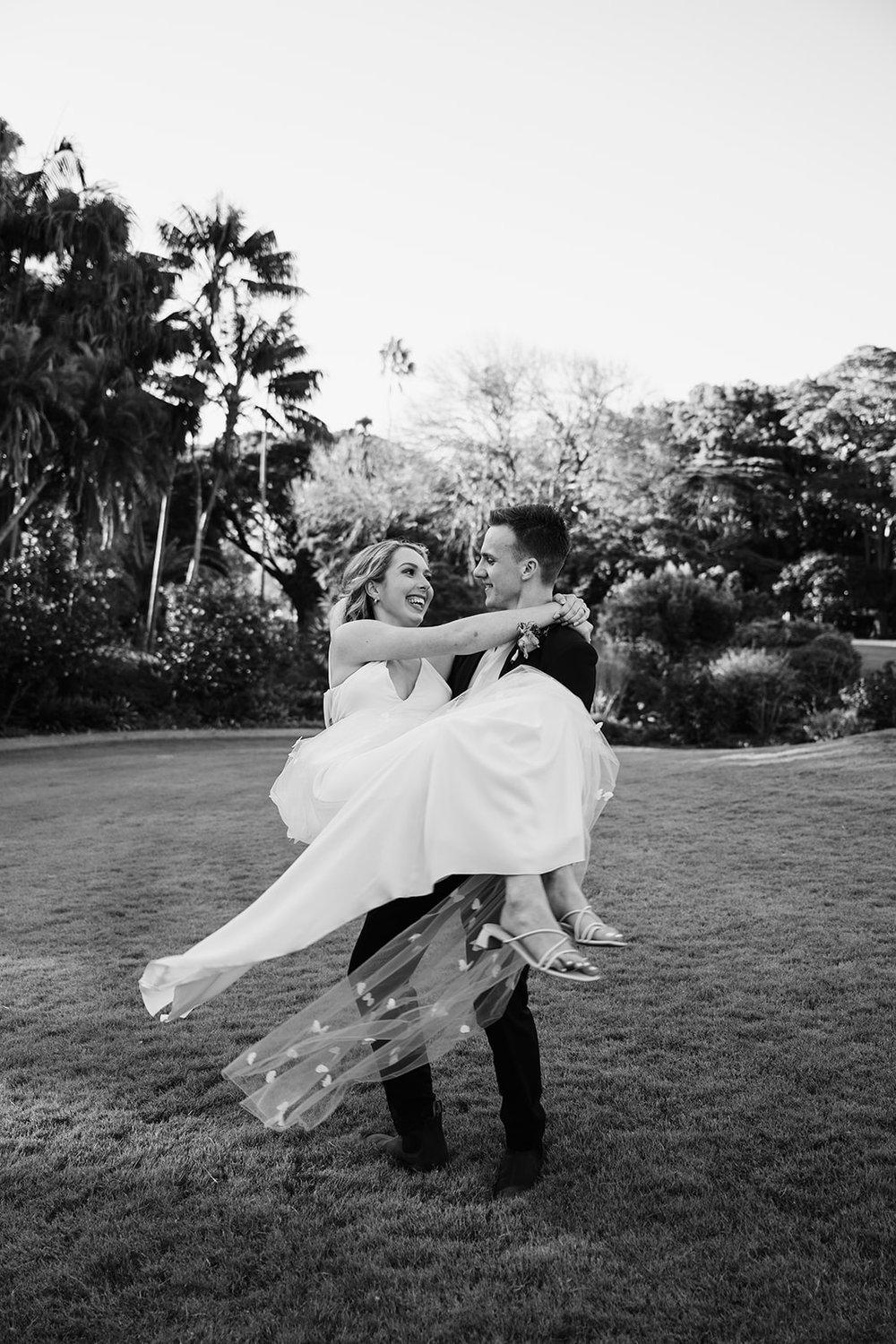 carousel-hero-element image-13